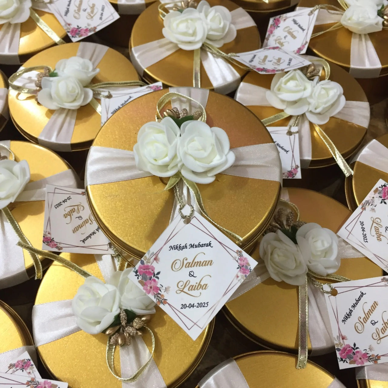 250 Gram Flower Tin Box With Ribbon And Tag